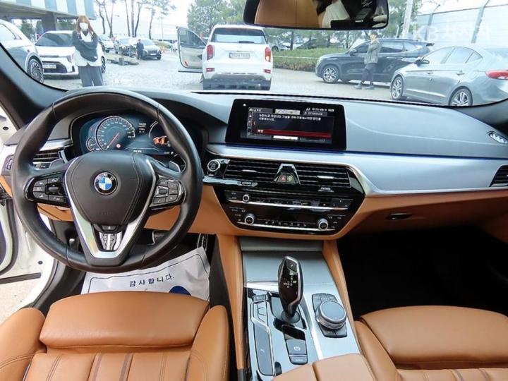 BMW 5 Series G30 530i xDrive M Sport Plus 8