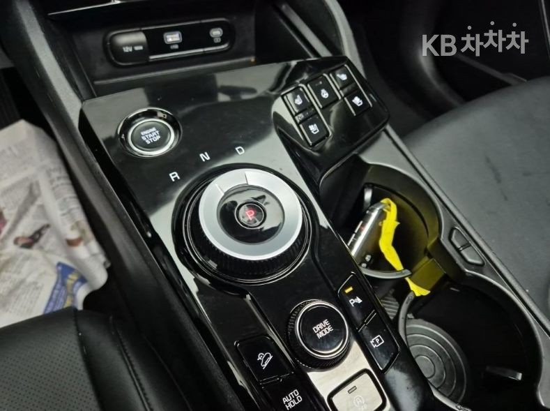2022 - kia sportage