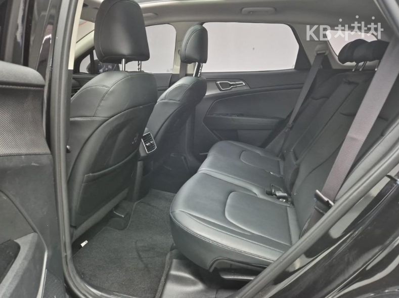 2022 - kia sportage