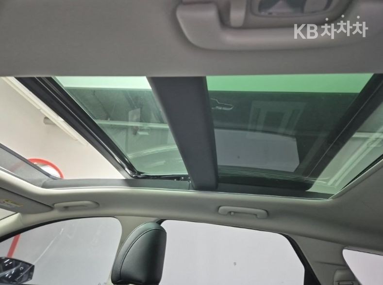2022 - kia sportage