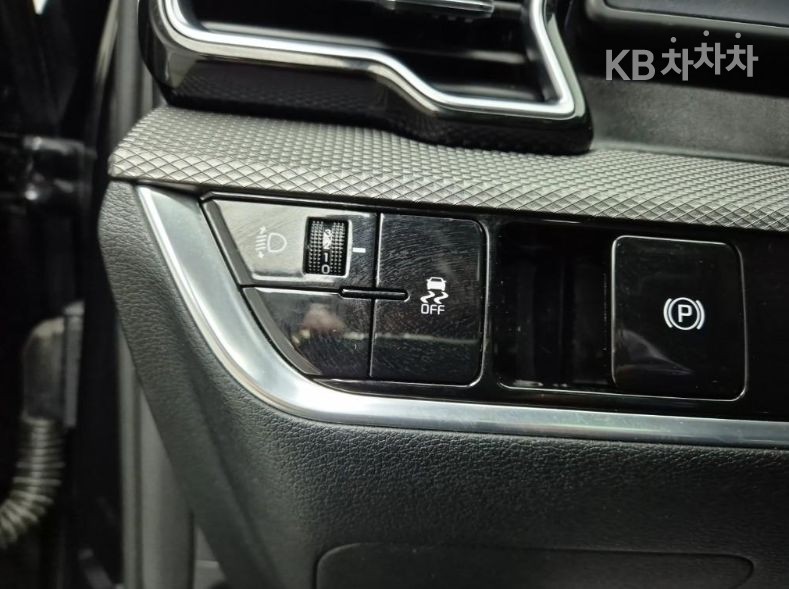 2022 - kia sportage