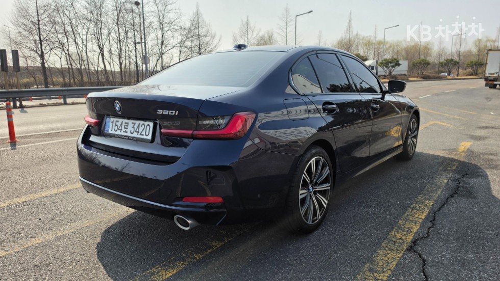 2025 - bmw 3 series
