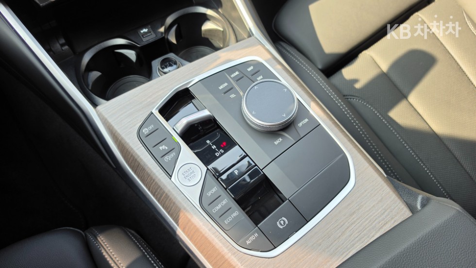2025 - bmw 3 series