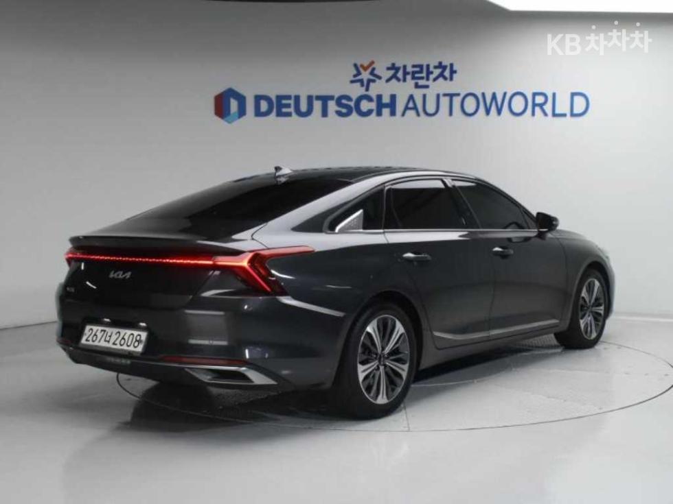 Kia K8 — miniaturë 2
