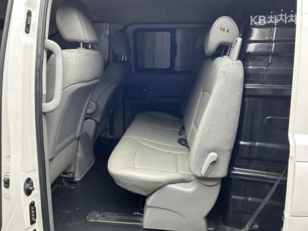 2018 - hyundai grand starex
