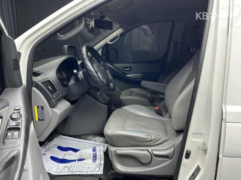 2018 - hyundai grand starex