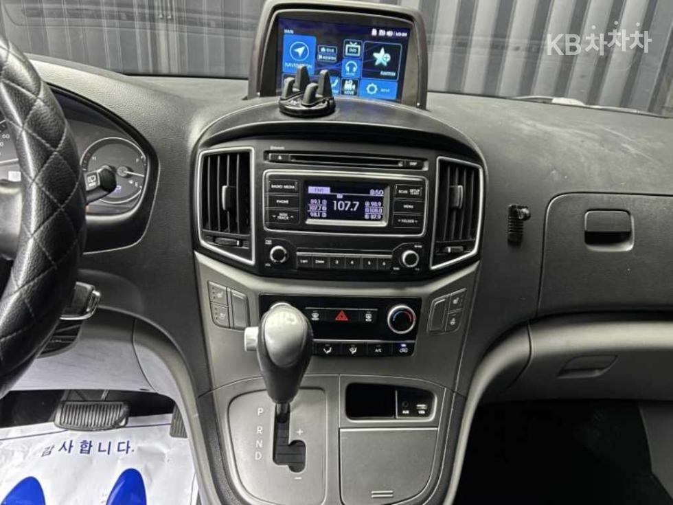 2018 - hyundai grand starex