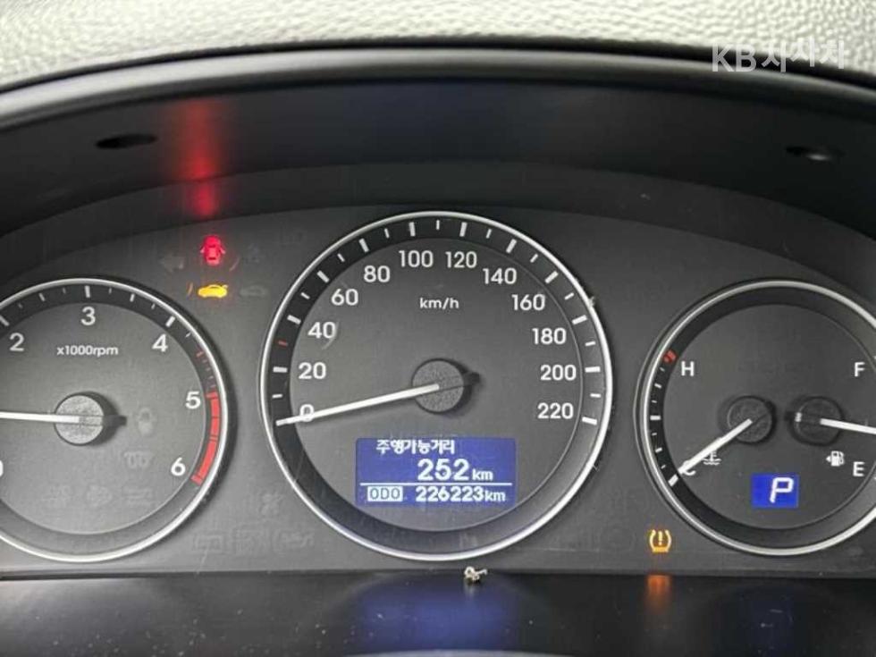 2018 - hyundai grand starex