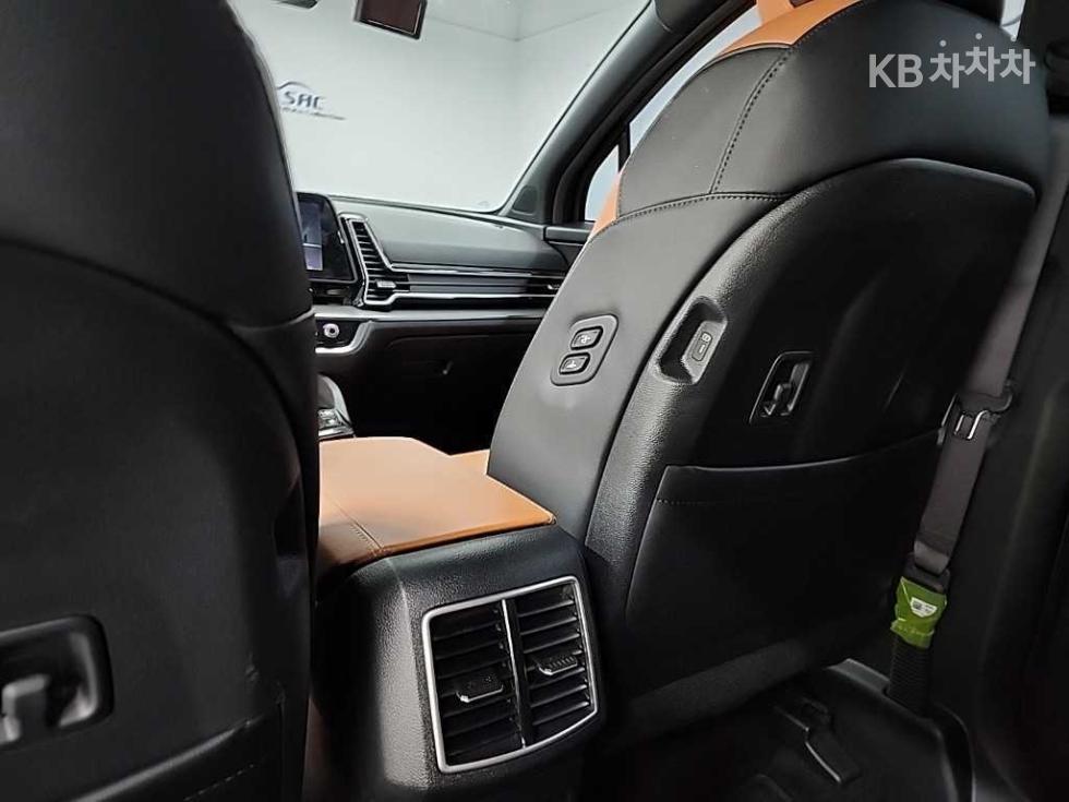 2023 - kia sportage
