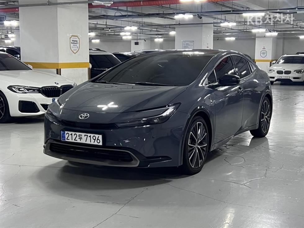 2025 toyota prius