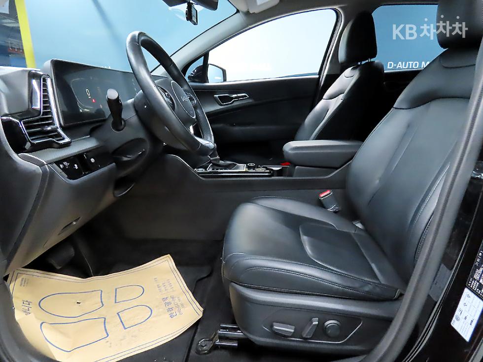 2023 - kia sportage