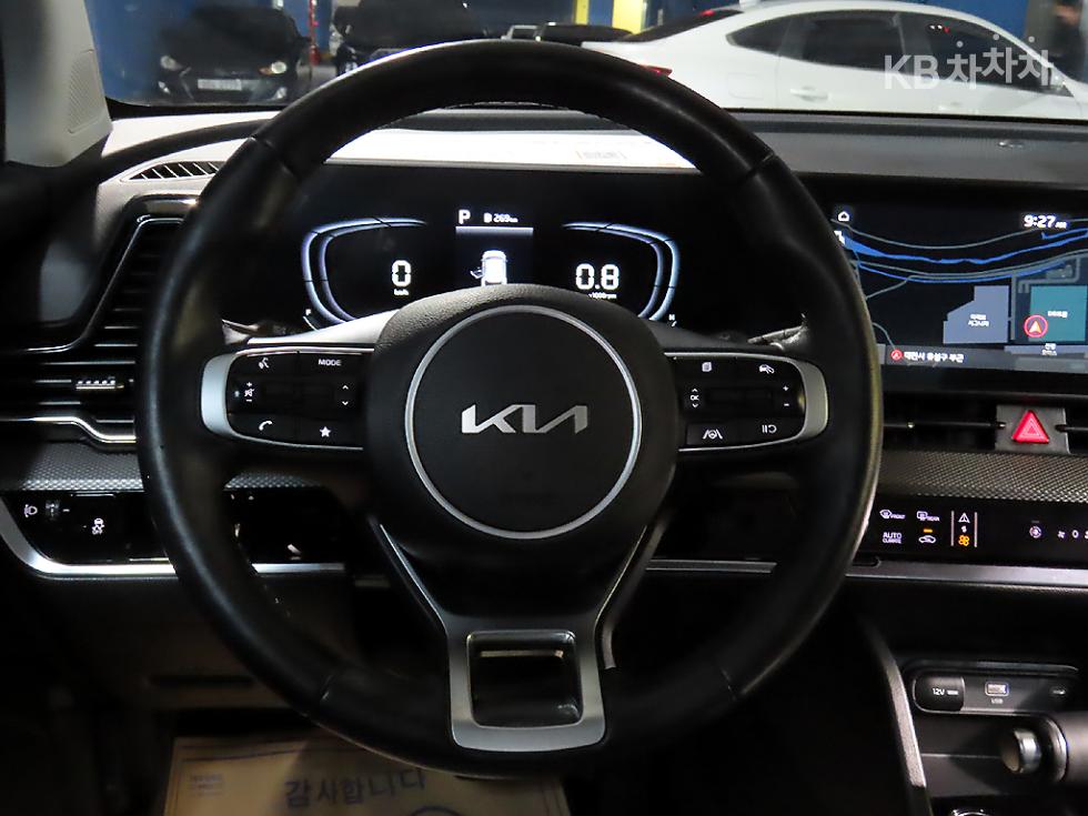 2023 - kia sportage