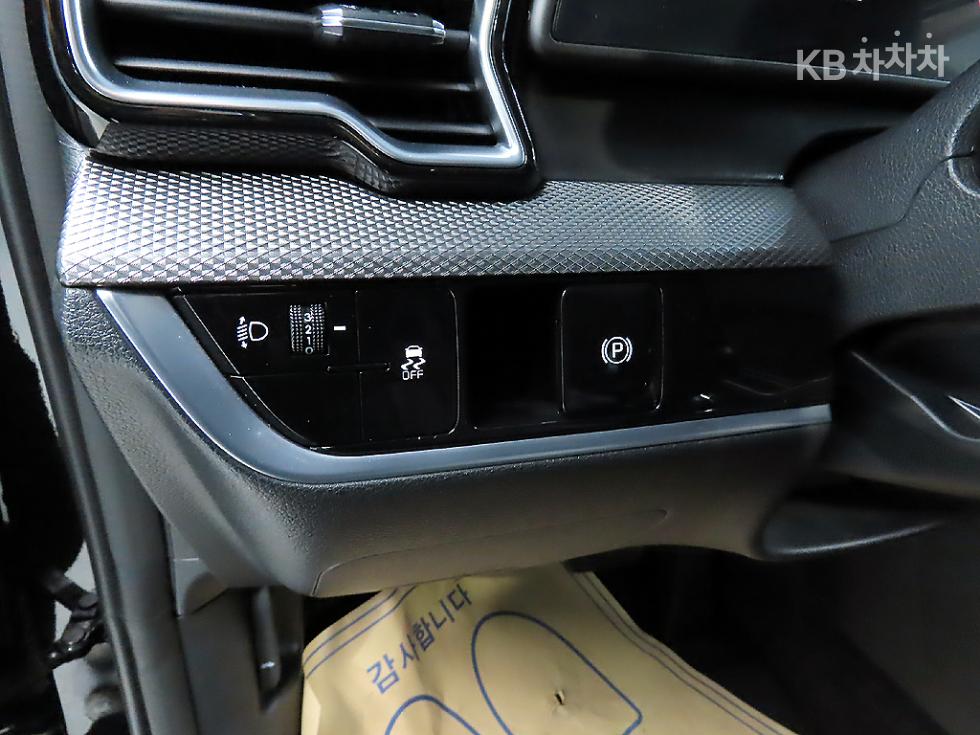 2023 - kia sportage