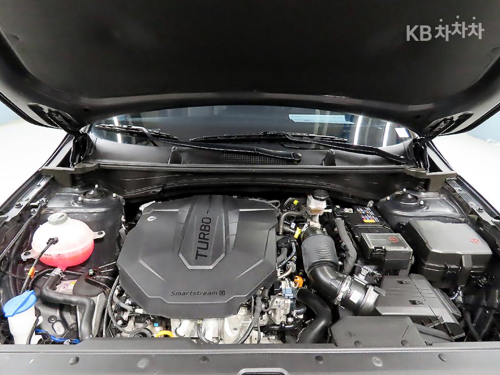 2023 - kia sportage