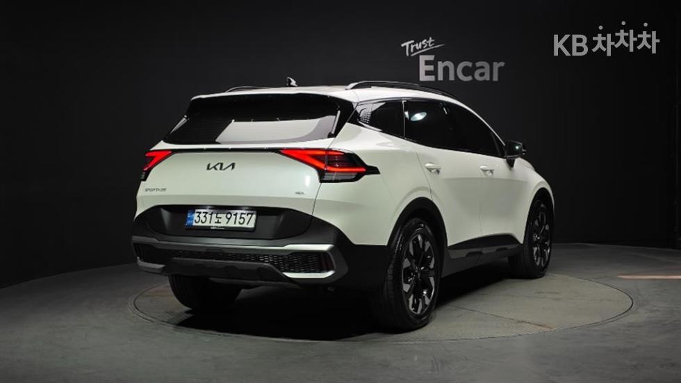 2022 - kia sportage