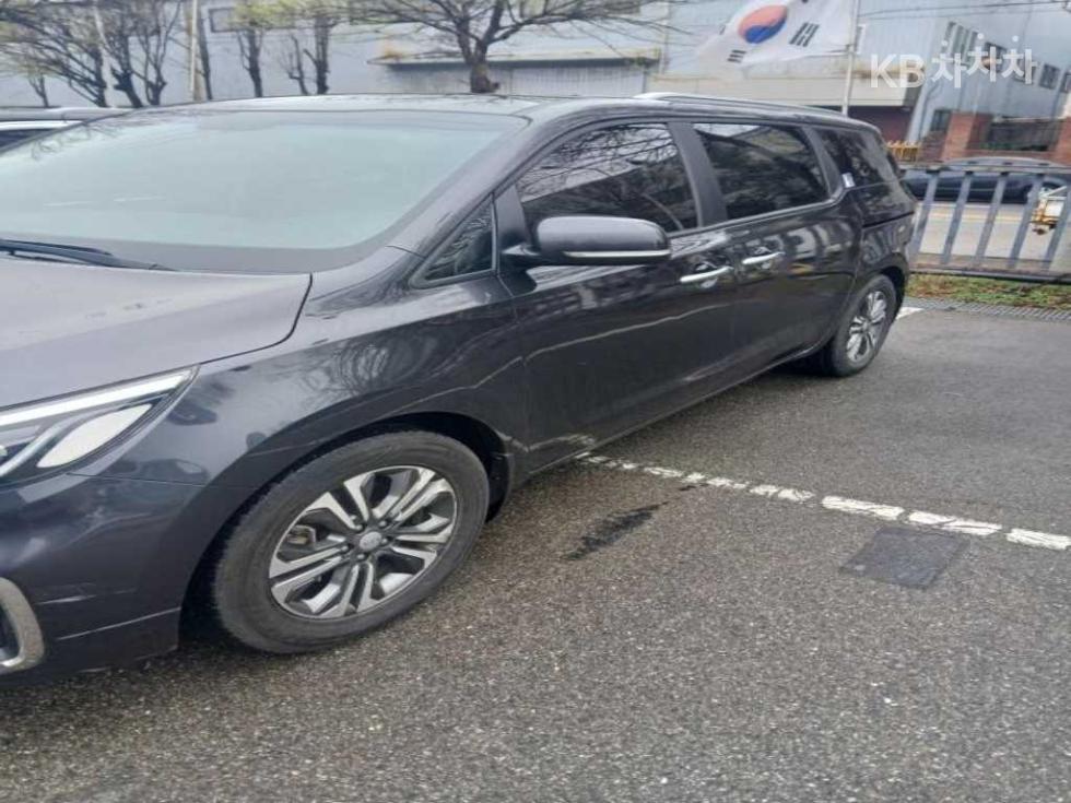 2020 - kia carnival