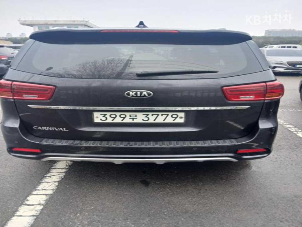 2020 - kia carnival