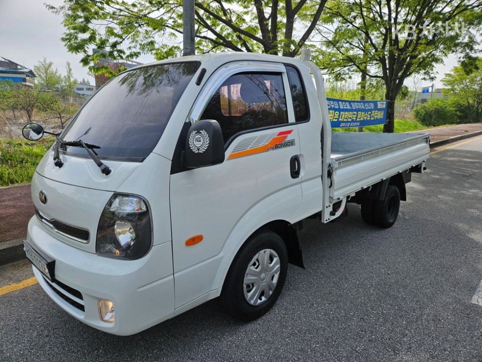 2018 - kia bongo iii