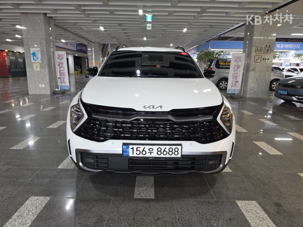 2023 - kia sportage
