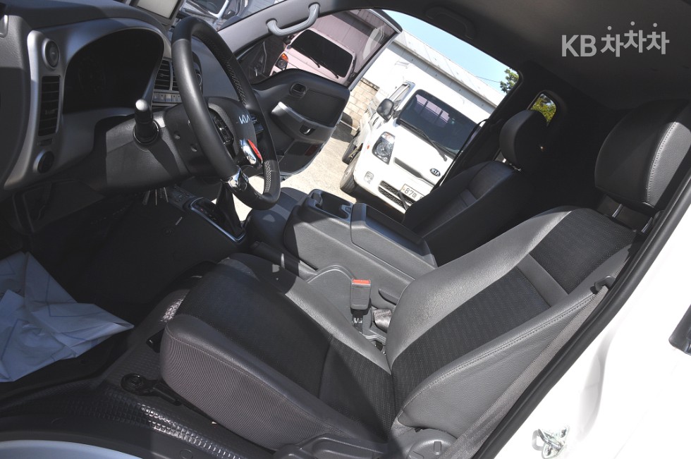 2023 - kia bongo iii