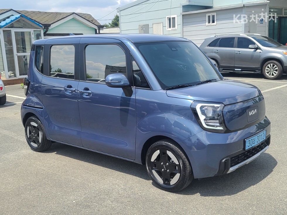 2025 - kia kia