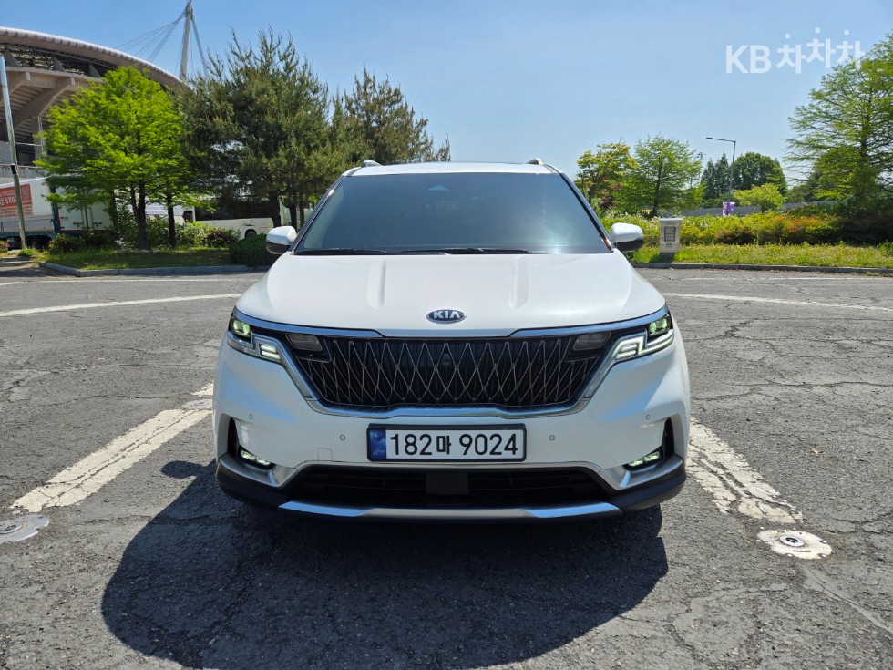2021 - kia carnival