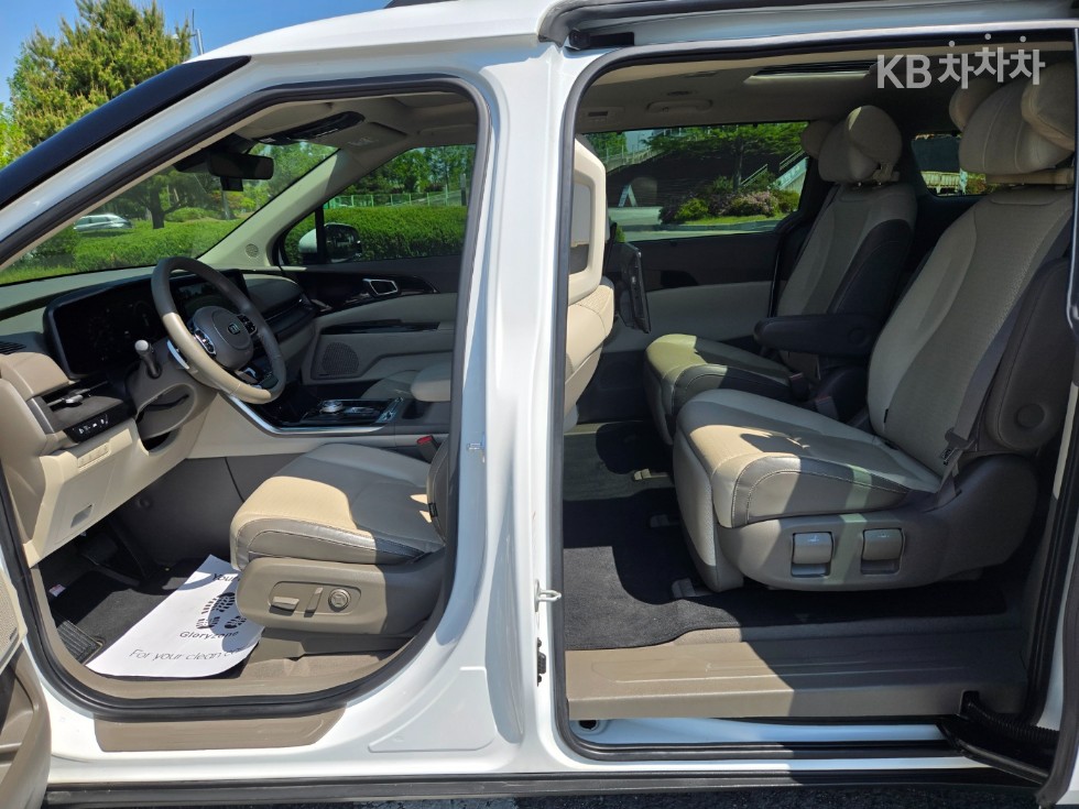 2021 - kia carnival