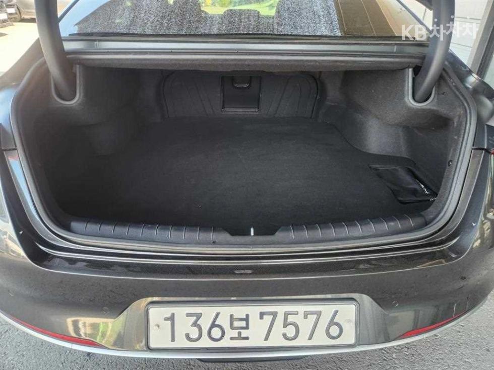 Kia K8 — miniaturë 5
