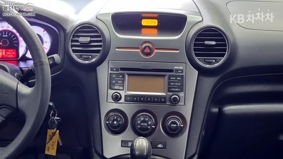 Kia Carens — miniaturë 12