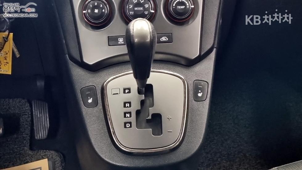 Kia Carens — miniaturë 13