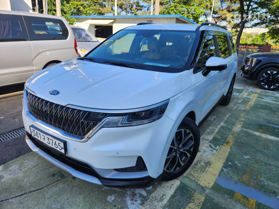 2021 - kia carnival