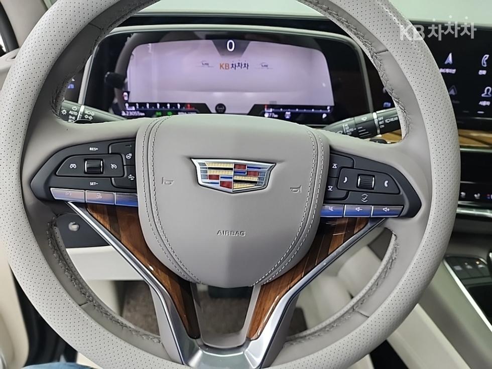 2022 Cadillac ESCALADE(5) photo