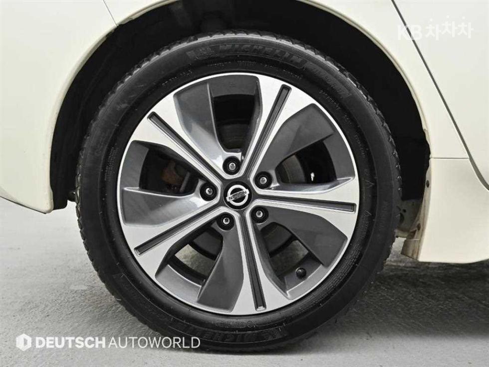 2019 - nissan 리프