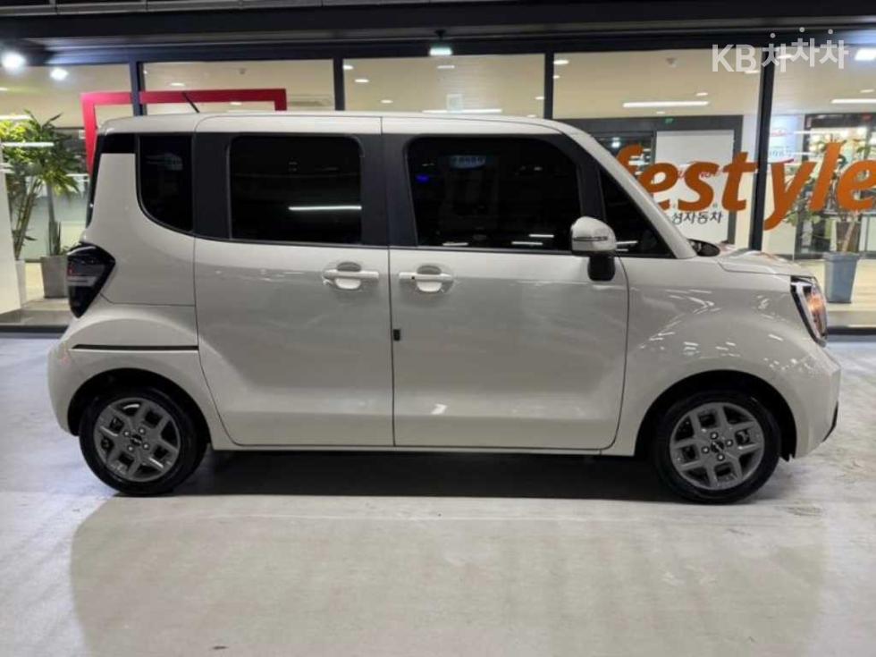 2023 - kia kia