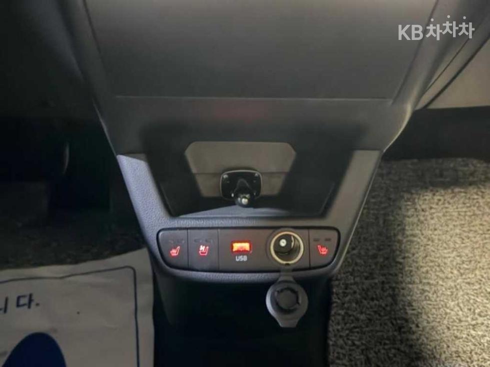 2023 - kia kia