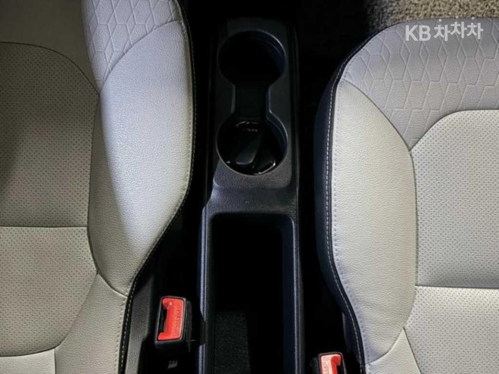 2023 - kia kia