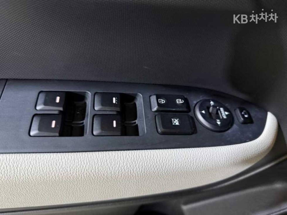 2023 - kia kia