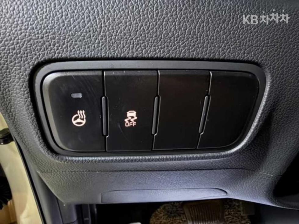 2023 - kia kia