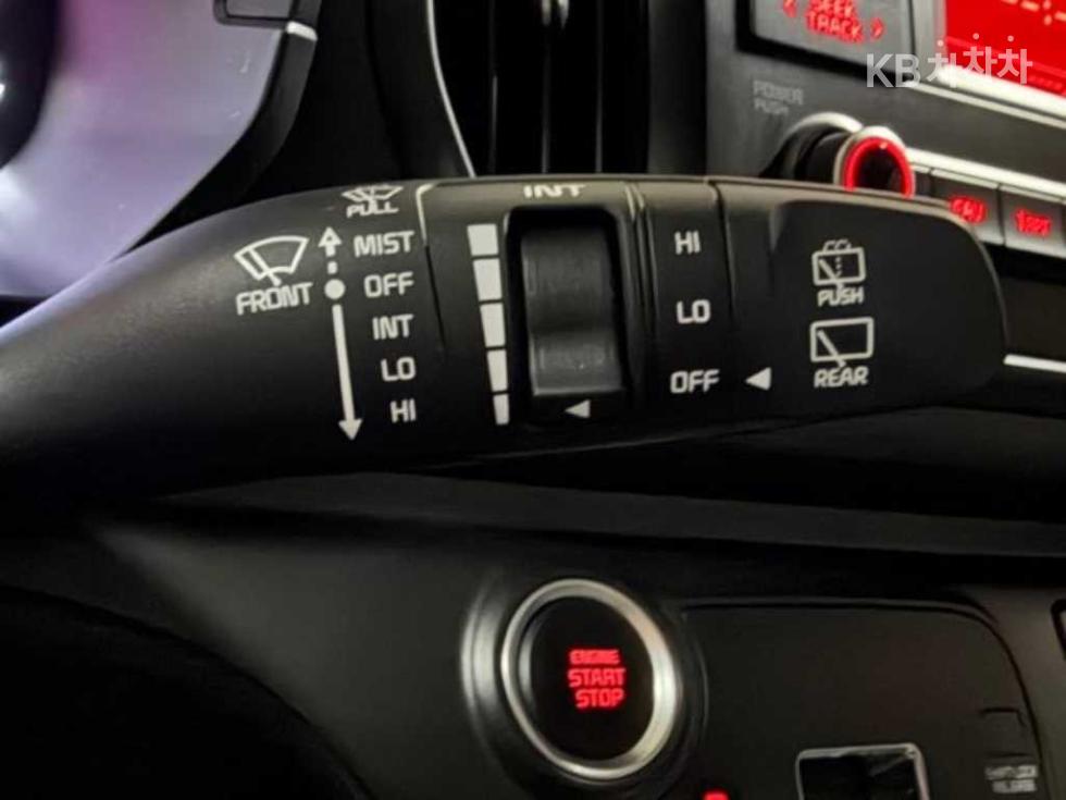 2023 - kia kia