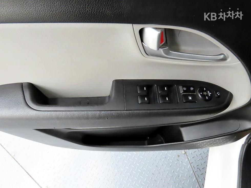 2022 - kia ray