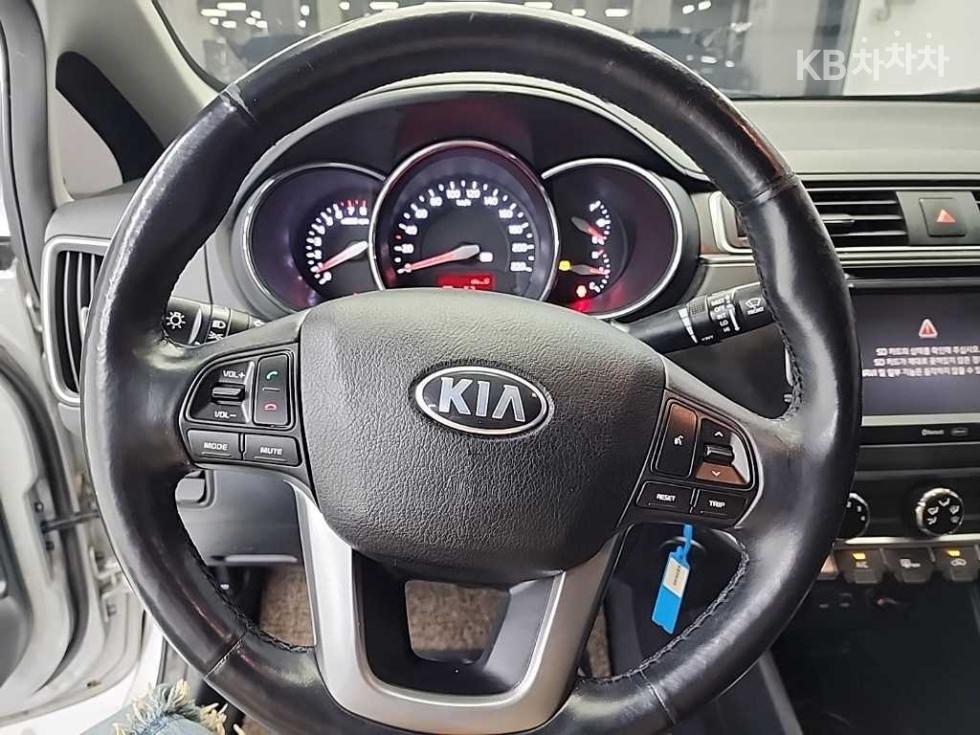 2015 - kia pride