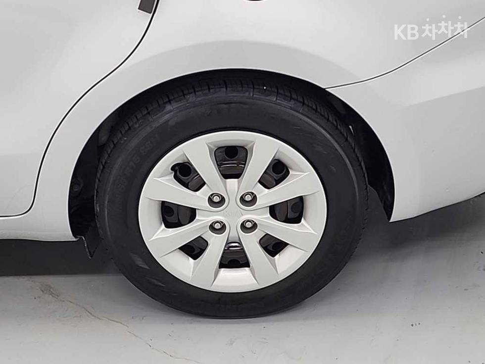 2015 - kia pride