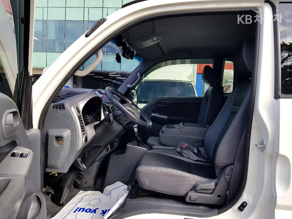 2020 - kia bongo iii