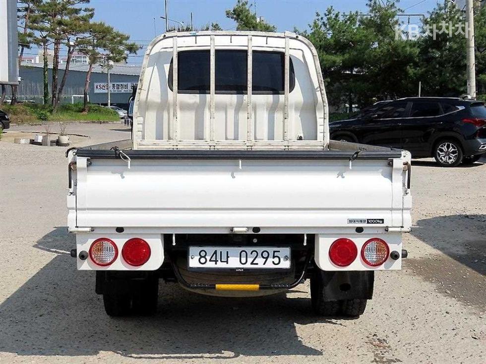 2019 - kia bongo iii