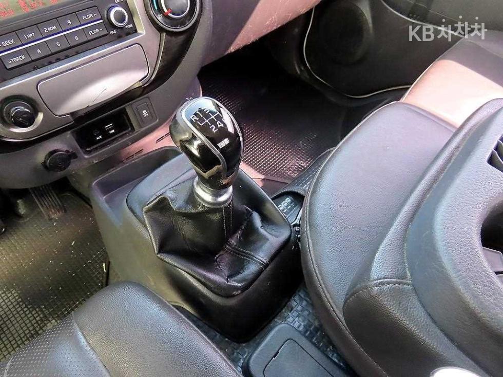 2019 - kia bongo iii