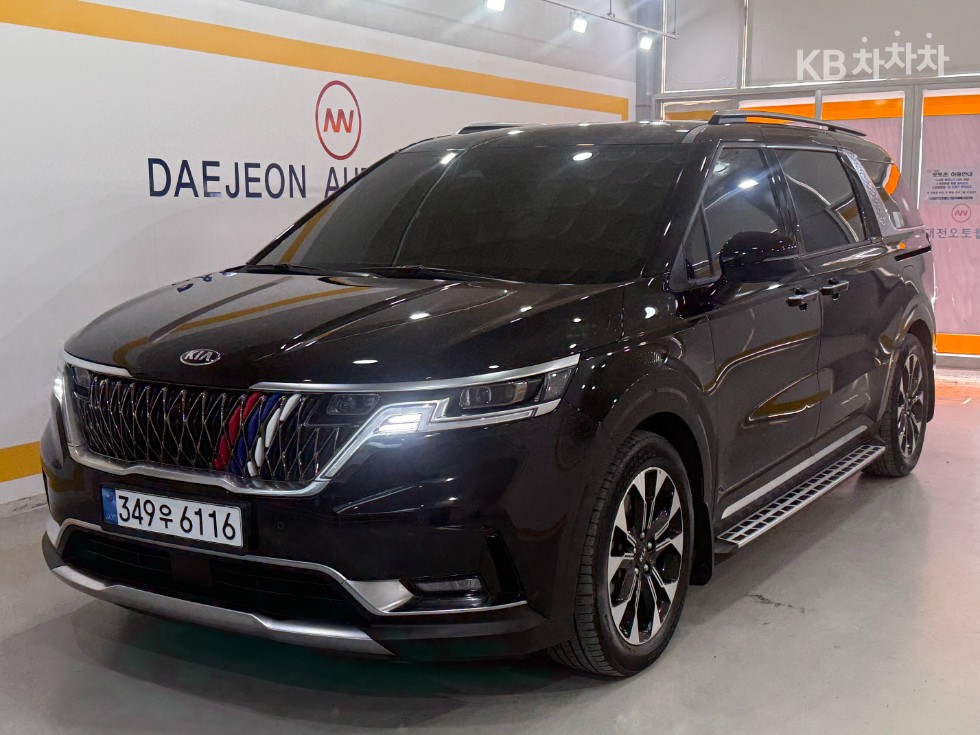 2021 - kia carnival