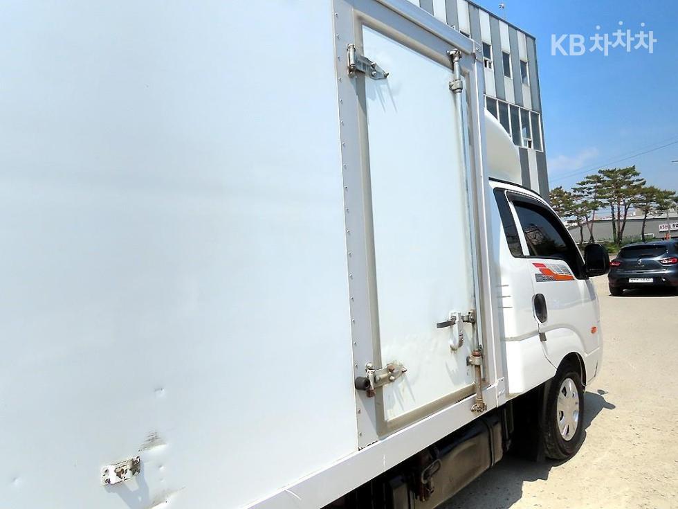 2019 - kia bongo iii