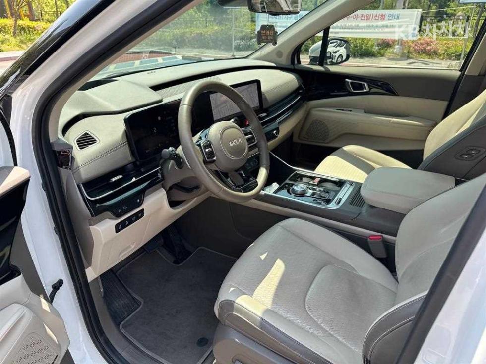 2024 - kia carnival