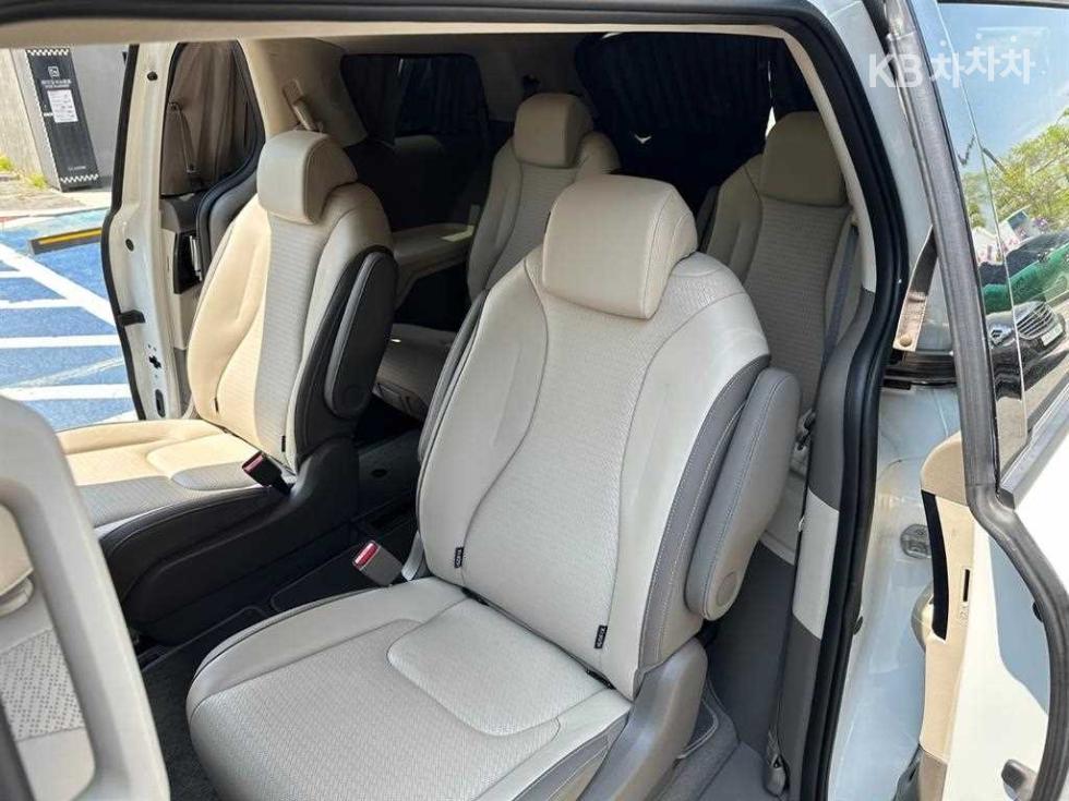 2024 - kia carnival