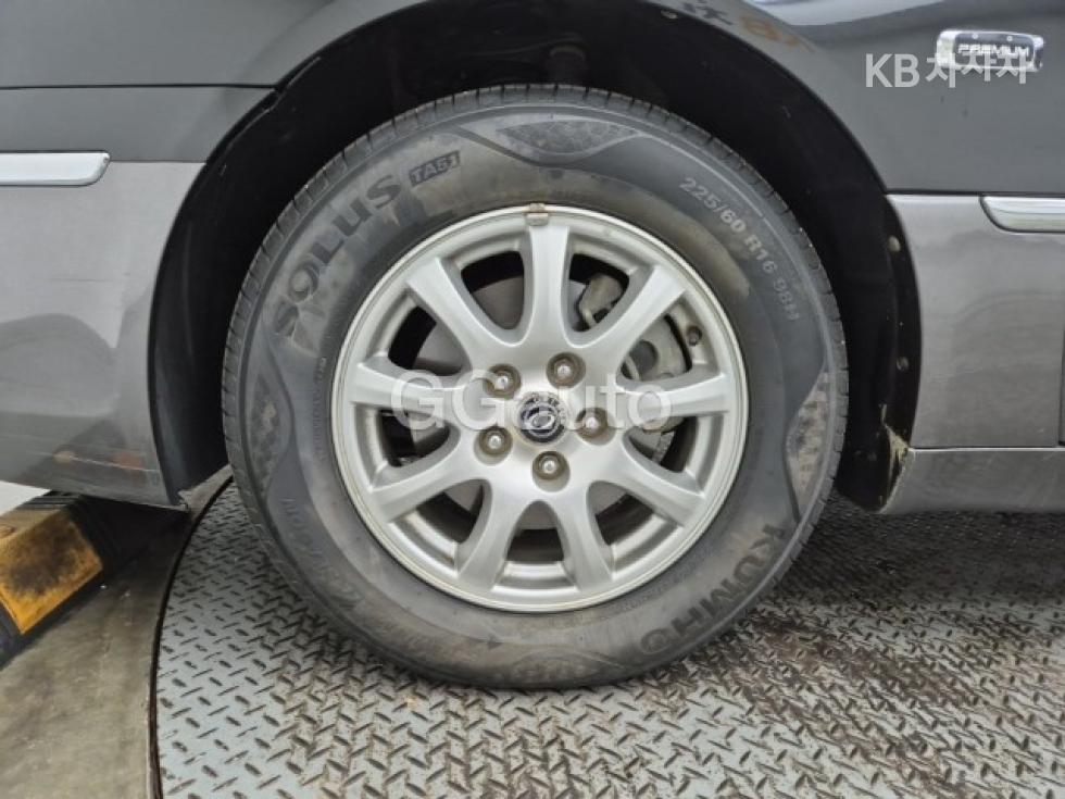 2010 - kia opirus